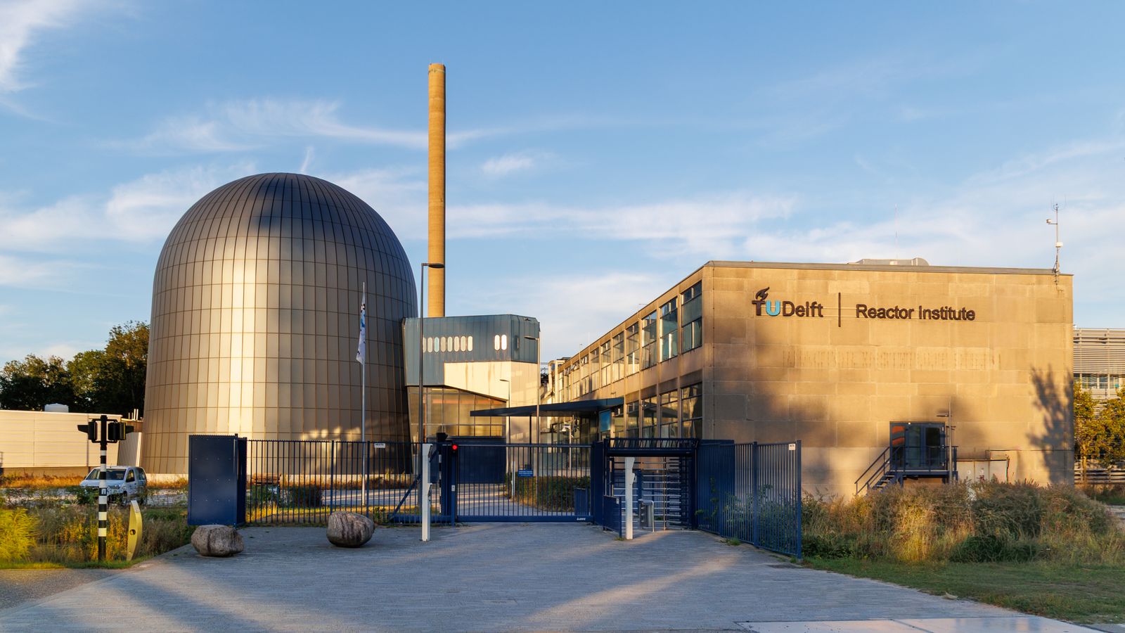 TU Delft Reactor Institute Building in Summer